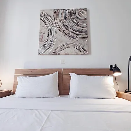 Apartment Bliss *
