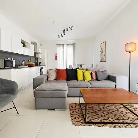 Bliss Apartment
